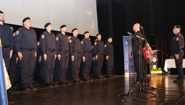 FOTO U Zagrebu prisegnulo 37 polaznika pravosudne policije
