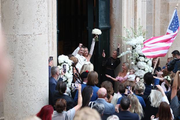 ARHIVA - 2024. Dubrovnik: Vjenčanje Nicole Artukovich i Liama Stewarta u crkvi sv.Ignacija