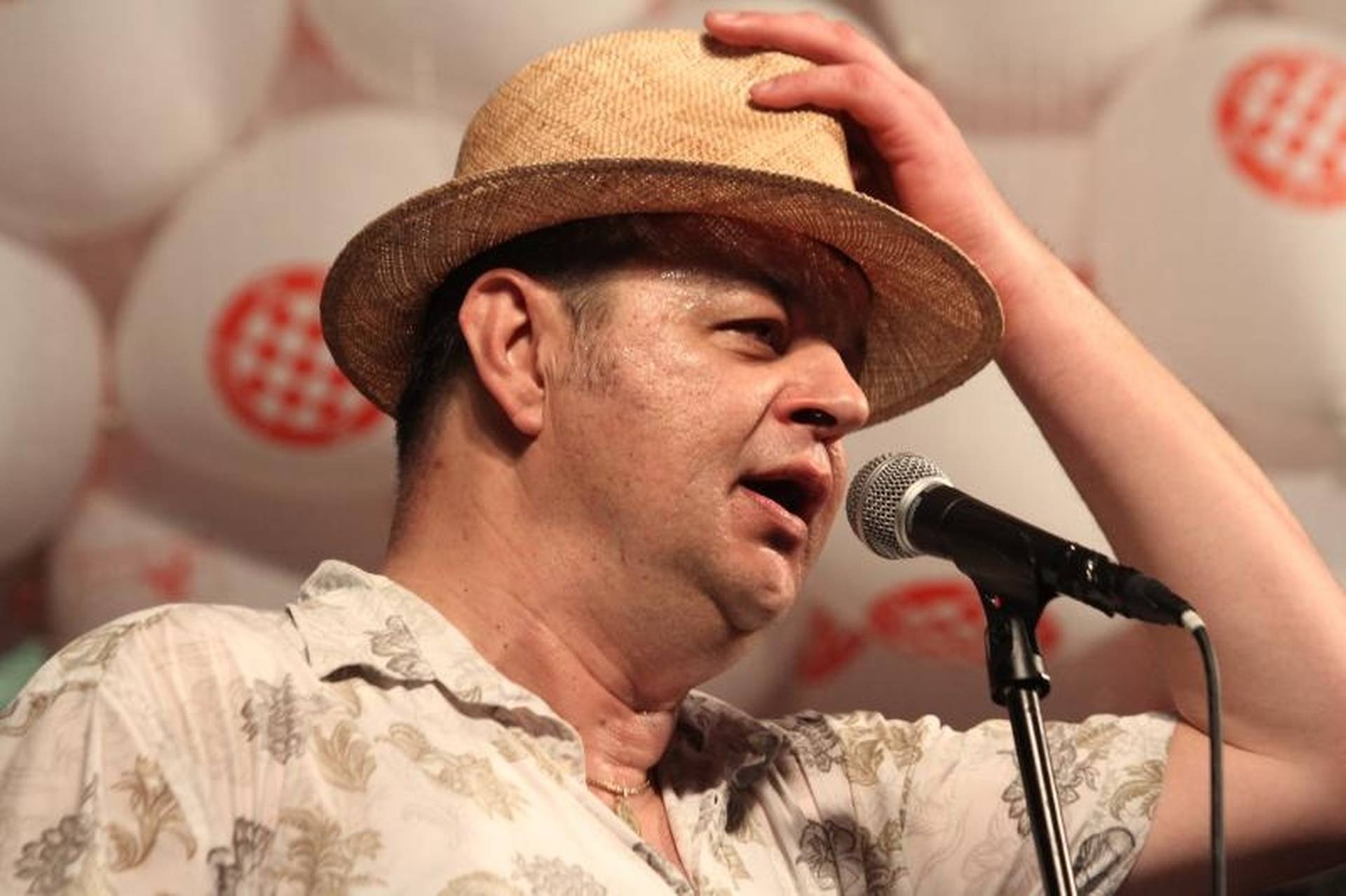 Galerija slika Poznati pjevač objavio je nove fotografije Marijanasexiezpix  Web Porn