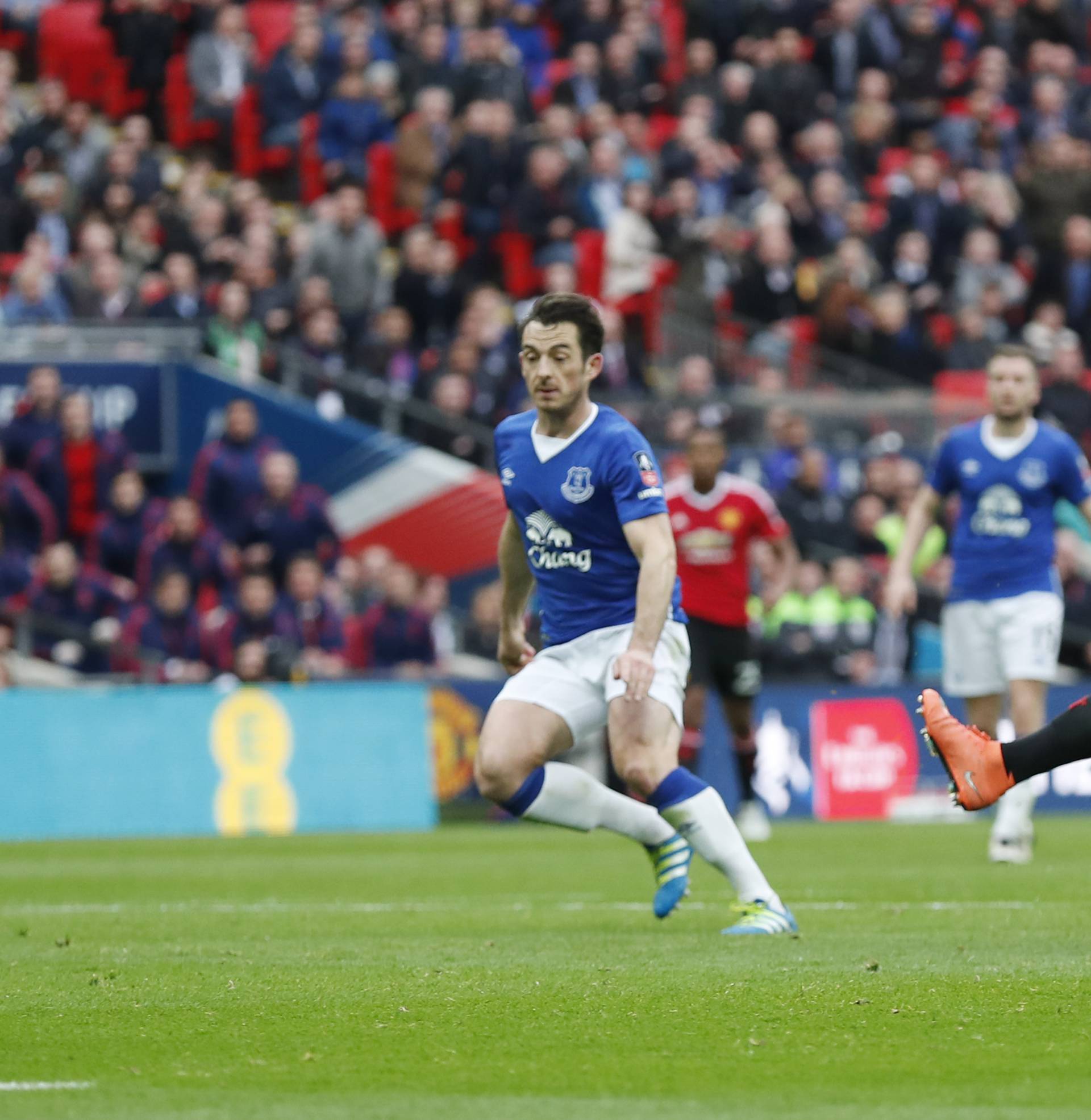 Everton v Manchester United - FA Cup Semi Final