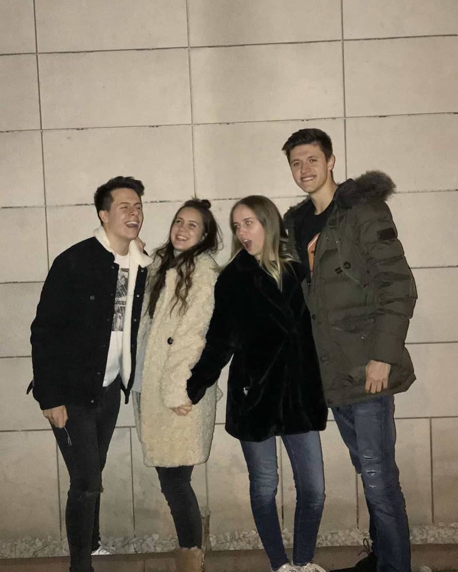 Roko proslavio s društvom pa po prvi put pokazao djevojku