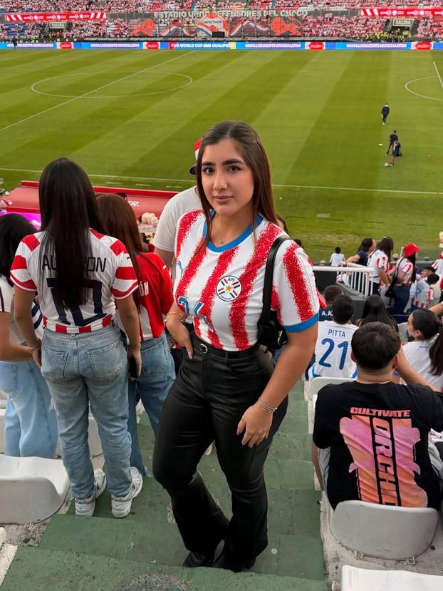 FOTO Od 'Tigrice' do odvjetnice. Ovo su paragvajske i francuske WAGS-ice: Koje su zanosnije?