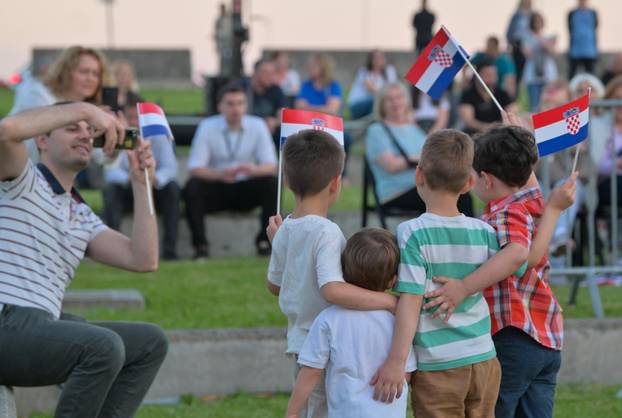 Svečani koncert u Zagrebu povodom 35. obljetnice postrojavanja Zbora narodne garde i ustrojavanja Hrvatske vojske i policije