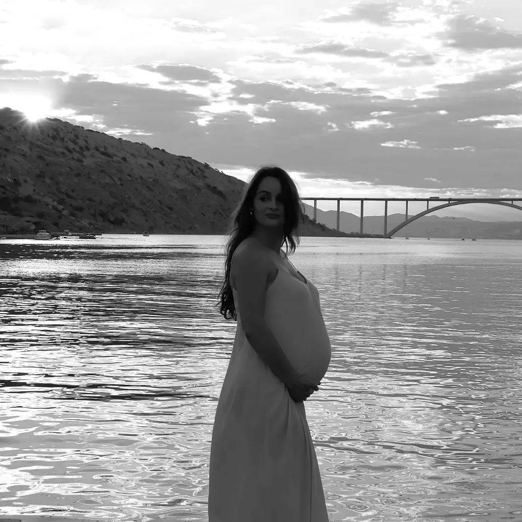 Ingrid Divković rodila je sina i otkrila njegovo neobično ime: 'Utopit ću se od ljubavi u tebi'