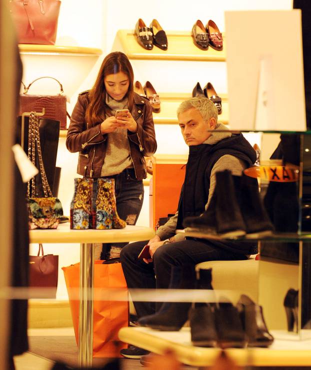 EXC - Manchester United Manager Jose Mourinho and daughter xmas Shopping