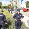 Beograd: Nakon prosvjeda skinut sporni transparent SNS-a