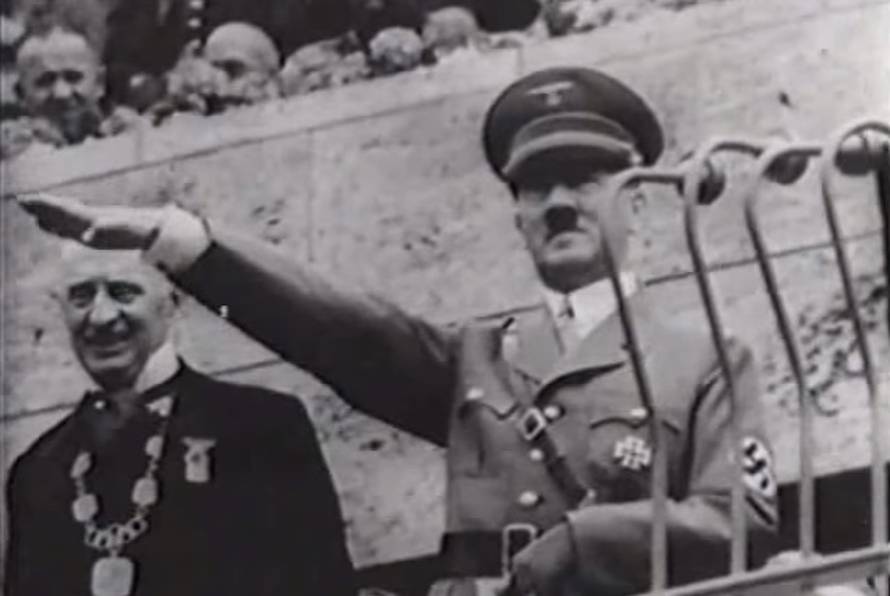 Hitler, Owensova zlata, skandal  na nogometu i naci propaganda