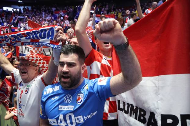 Malmo: Navijači na tribinama prije utakmice Hrvatske protiv Slovenije u drugom krugu EHF Europskog prvenstva