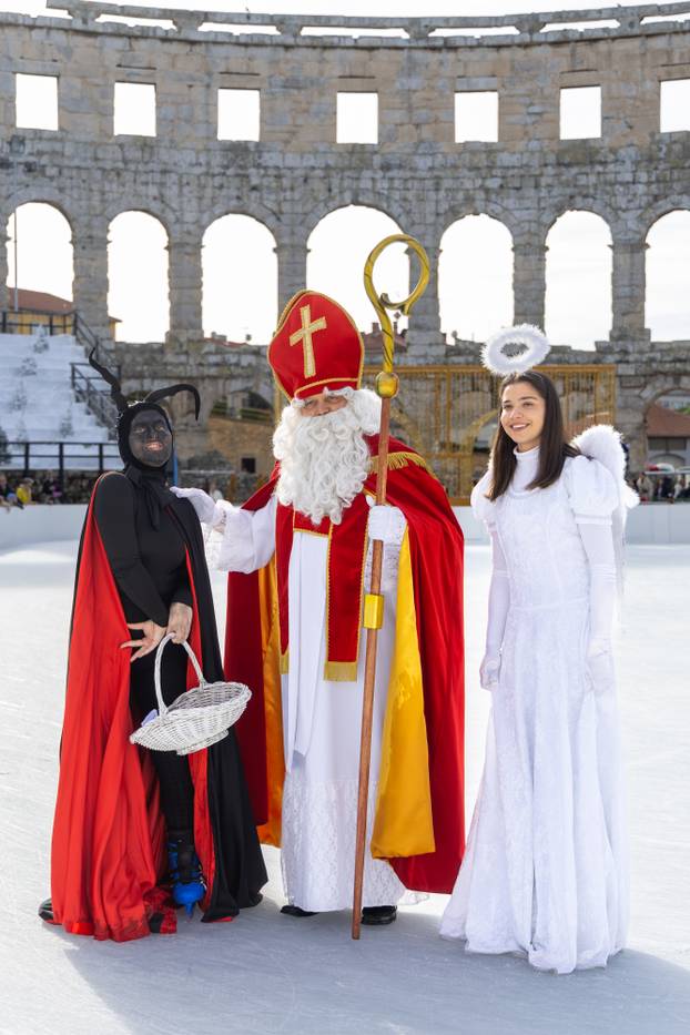 Pula: Sveti Nikola stigao je u  Arenu