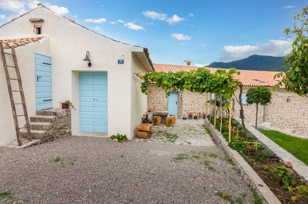 FOTO Kaštelet kod Opatije iz snova: Obnovili smo ga kako bismo očuvali obiteljske tajne