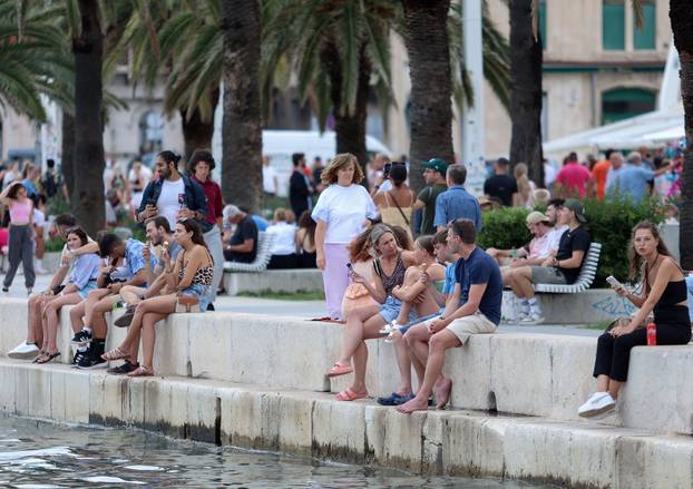 Split: Unatoč lošem vremenu grad je i dalje pun turista