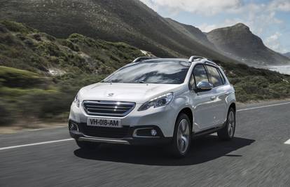 Peugeot 2008: Dimenzijama mali, ali manirama  iz više klase