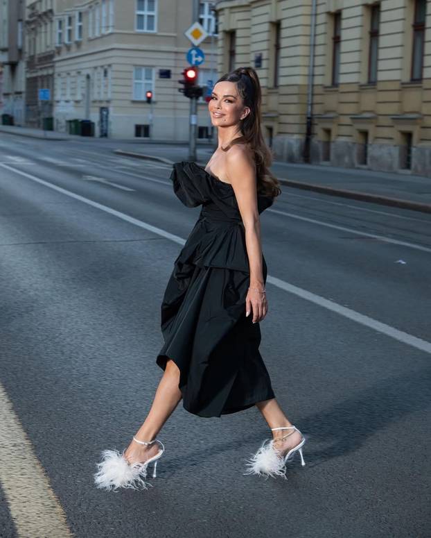 FOTO Severinin skupi ormar: Obožava haljine, a "paprene" torbice postale su njezin potpis