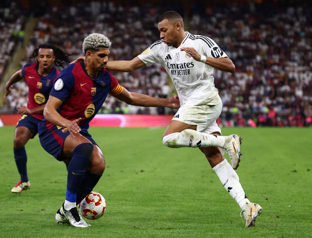 Spanish Super Cup - Final - FC Barcelona v Real Madrid
