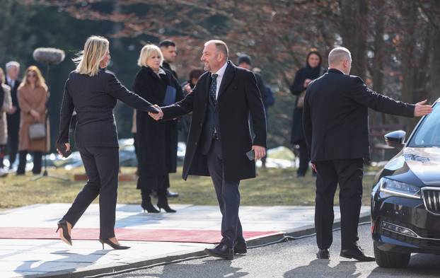 Zagreb: Dolazak uzvanika na inauguraciju predsjednika Zorana Milanovića