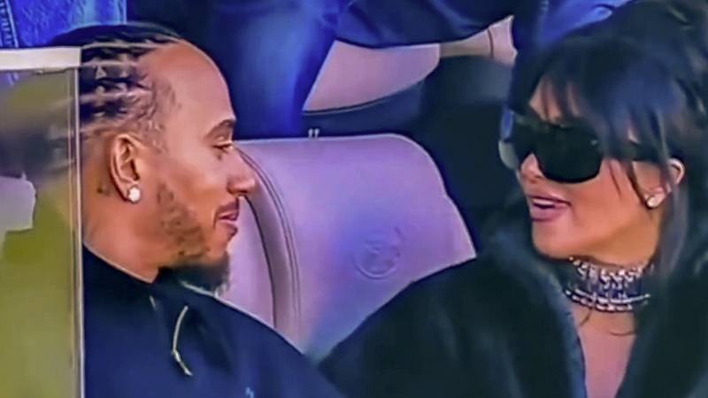 Izvor o vezi Kim Kardashian i Lewisa Hamiltona: 'Intenzivno je, njena obitelj ga obožava!'