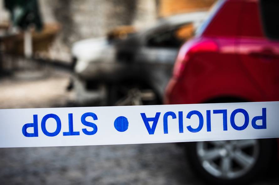 Kaštel Lukišić: Tijekom noći u potpunosti izgorio automobil