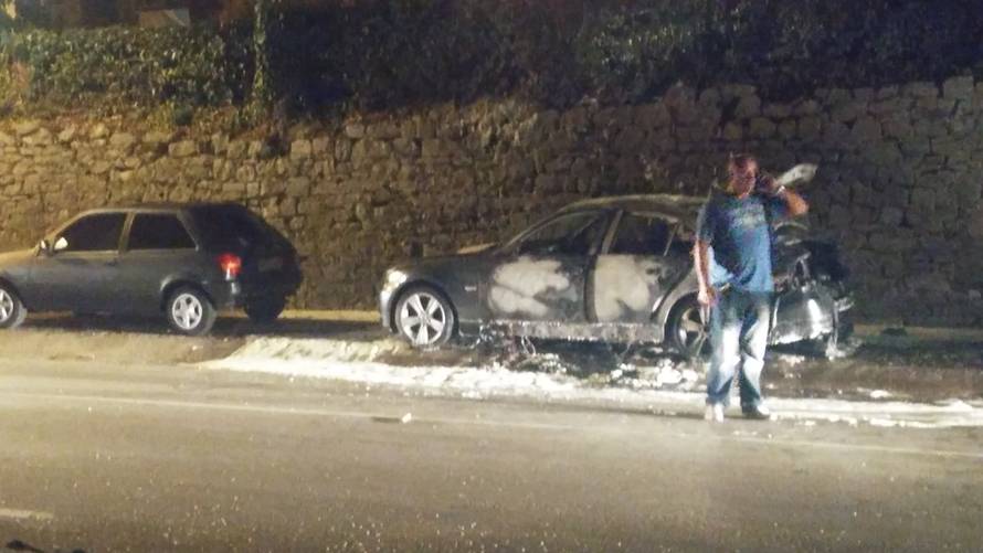 Napali bugarske navijače usred Zadra i zapalili im automobil