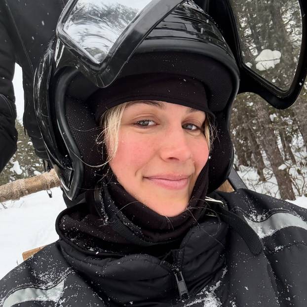 FOTO S 31 godinom oprostila se od tenisa, a zbog obrijane glave izgubila je vrijedno sponzorstvo