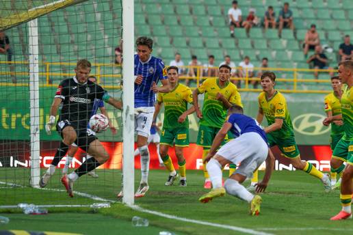 VIDEO Istra - Lokomotiva 2-3: Lokosi uz VAR kaos odnijeli sve!