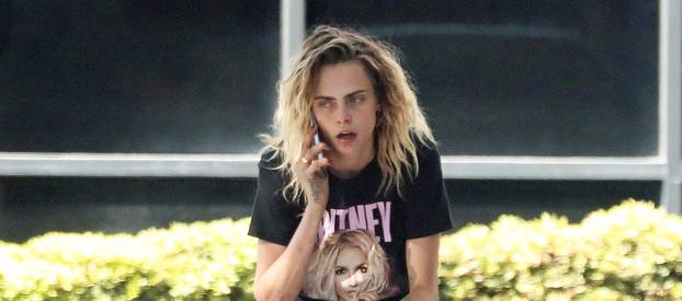 *PREMIUM-EXCLUSIVE* Cara Delevingne looks worse for wear boarding a private plane before getting off after 45 minutes and heading home amid fears for her well-being **WEB EMBARGO UNTIL 6 PM ET ON SEPTEMBER 7TH, 2022**