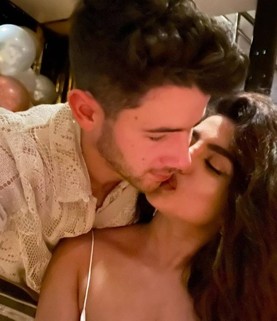 Nick Jonas i glumica dobili su bebu: 'Stvarno smo presretni'