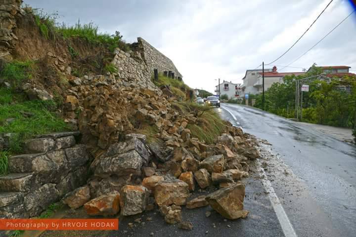 Obilne kiše ponovno potopile Crikvenicu, Rab, Kozari Bok...