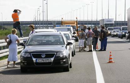 Na Zagrebačkoj obilaznici sudarilo se osam vozila