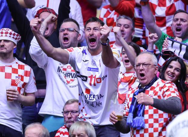 Domagoj Duvnjak bodrio biv&scaron;e suigra&ccaron;e u utakmici za tre&cacute;e mjesto