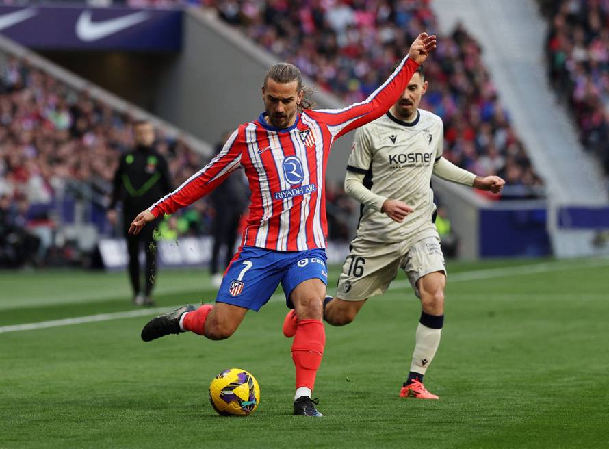 LaLiga - Atletico Madrid v Osasuna