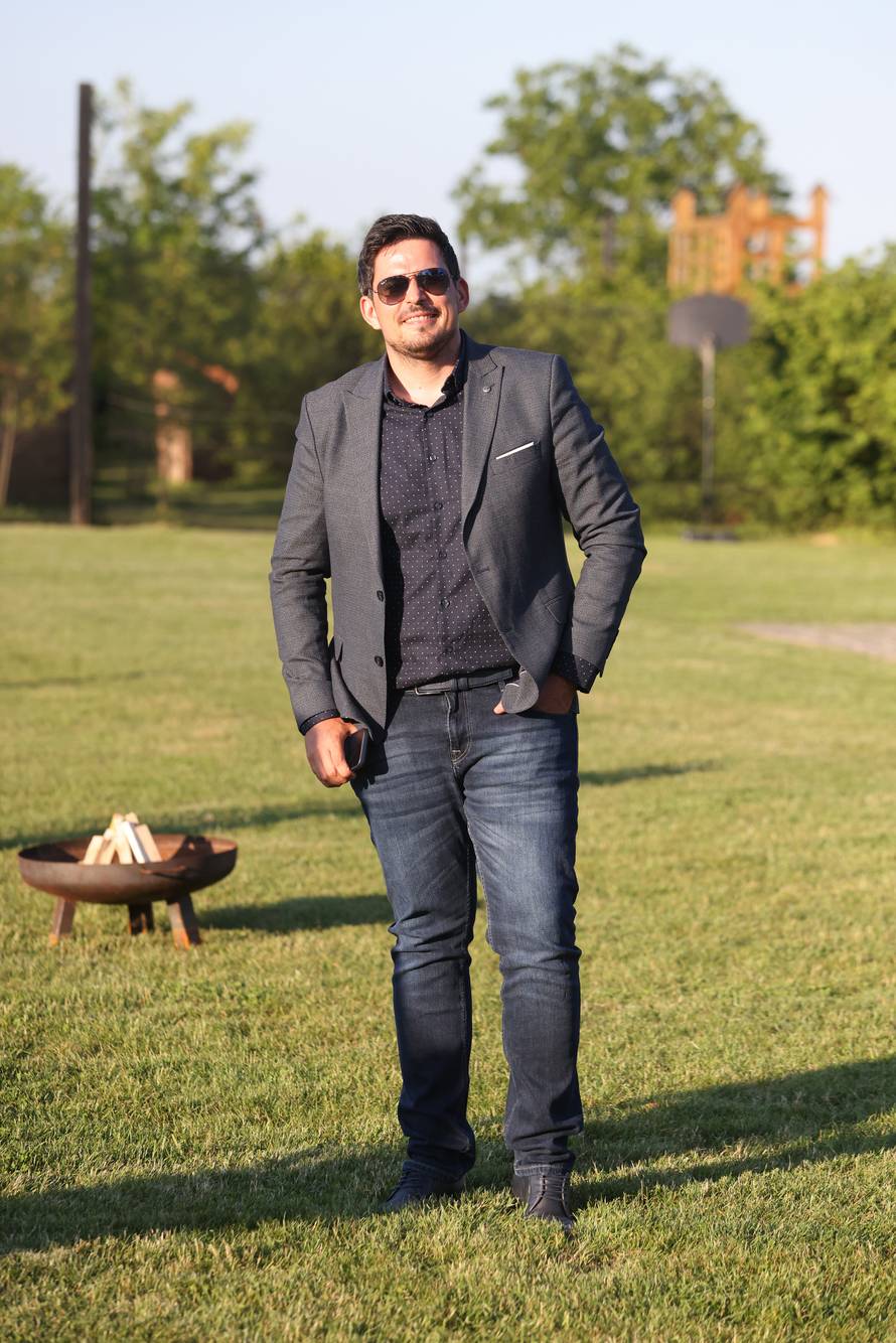 Fotografije s vjenčanja Bojana Jambrošića izazvale pomutnju: 'Hvala na čestitkama, ali...'