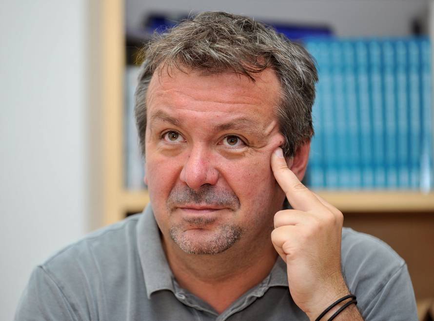 'Sin (22) je prvi put upalio TV, gledao je nastavu školaraca...'