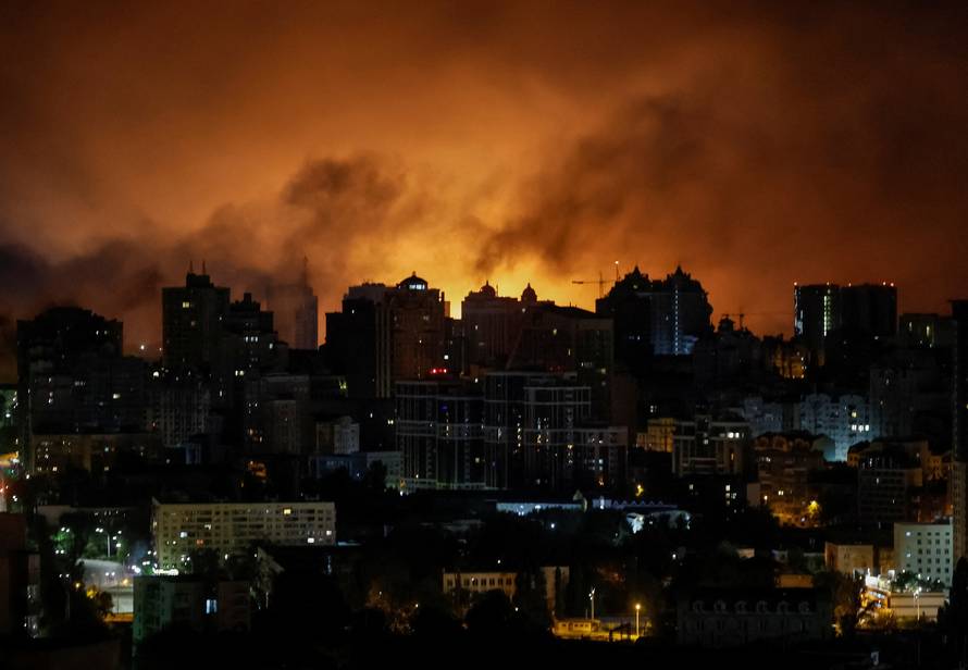 Russian drone and misille strike in Kyiv