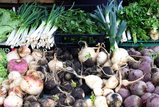 Šibenik: Raznolika ponuda na tržnici