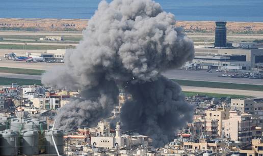 FOTO Eksplozije drmaju Bejrut: Gusti crni oblaci di&zcaron;u se iznad grada, ru&scaron;evine su posvuda...
