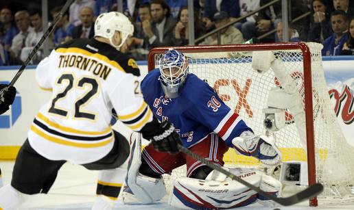 Rangersi pred eliminacijom, ali Bruinsi još pamte Philadelphiju