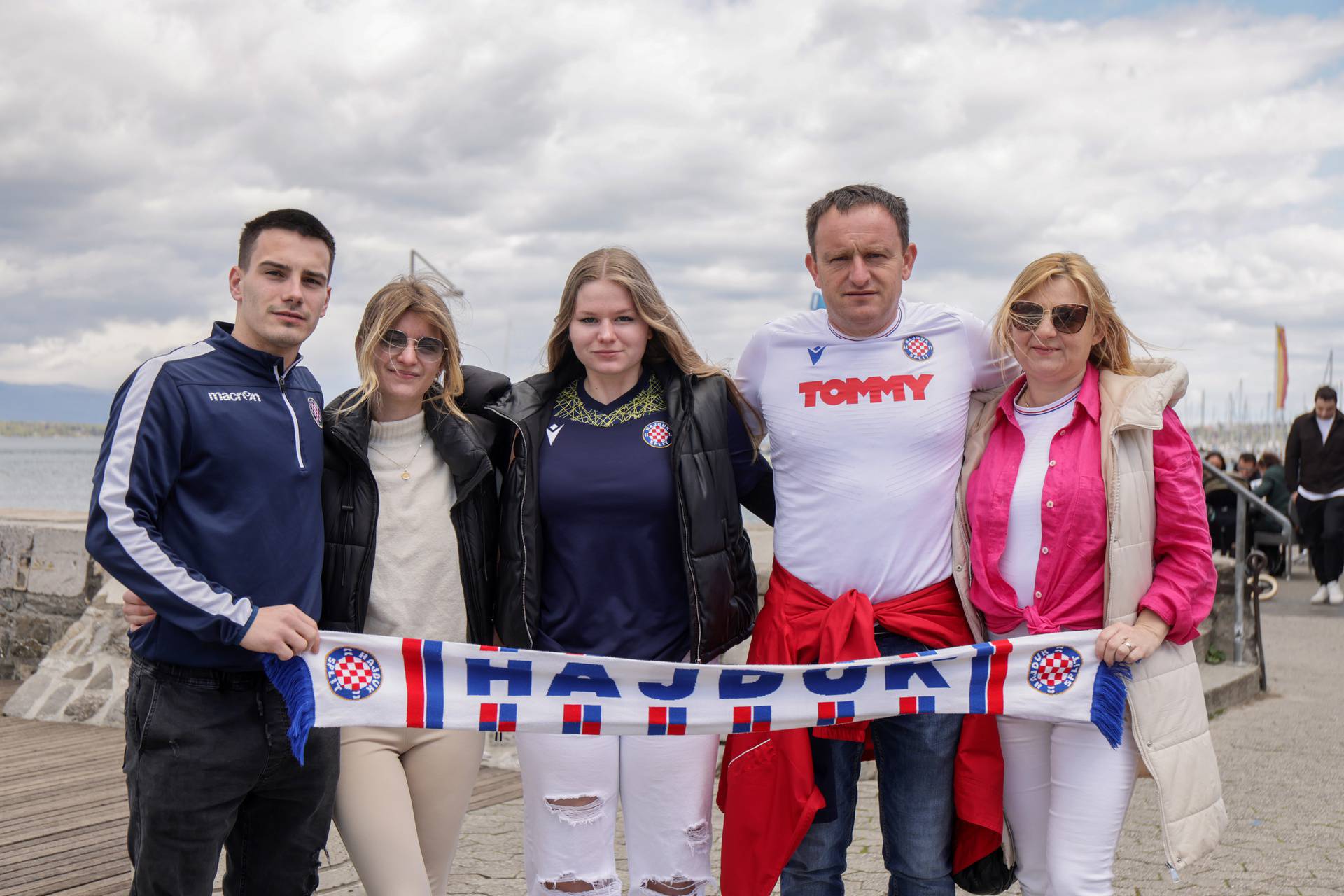 Obitelj nogometaša Hajduka Marka Capana uoči početka finala Lige prvaka mladih