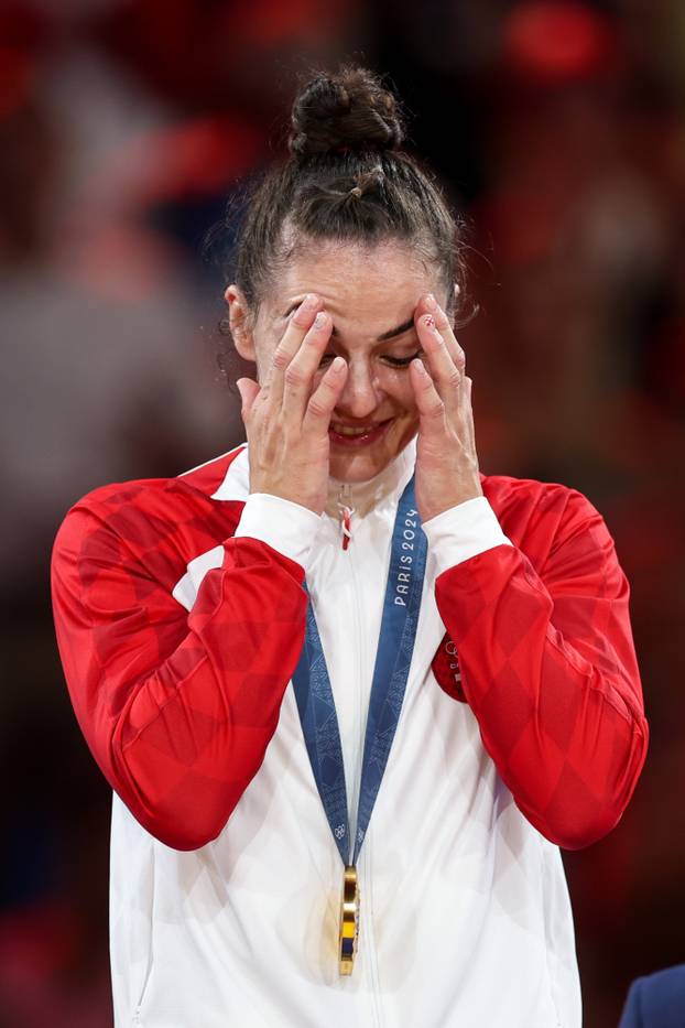 Barbara Matić na pobjedničkom postolju tijekom dodjele medalja u judu na Olimpijskim igrama u Parizu