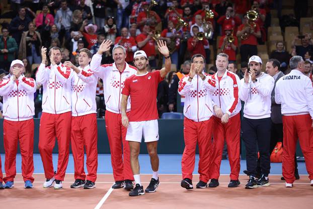 Rijeka: Članovi hrvatske teniske reprezentacije slave pobjedu protiv Austrije u kvalifikacijama Davis Cupa