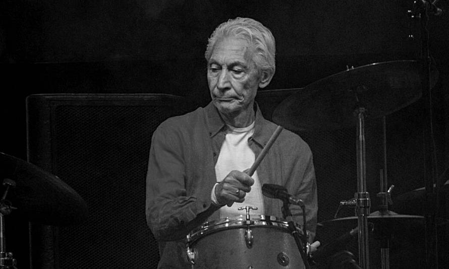 Bio je najmirniji član Stonesa i jedini kojeg se Mick boji. Skoro je ostao bez obitelji zbog droge