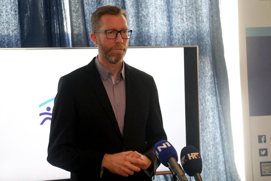 Zagreb: Isusovačka služba za izbjeglice organizirala je konferenciju za medije na temu kršenja radnih prava stranih radnika