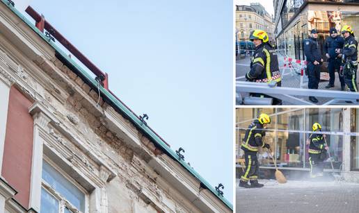 Pogledajte fotografije: Veliki komad pročelja pao sa zgrade nasred Trga bana Jelačića