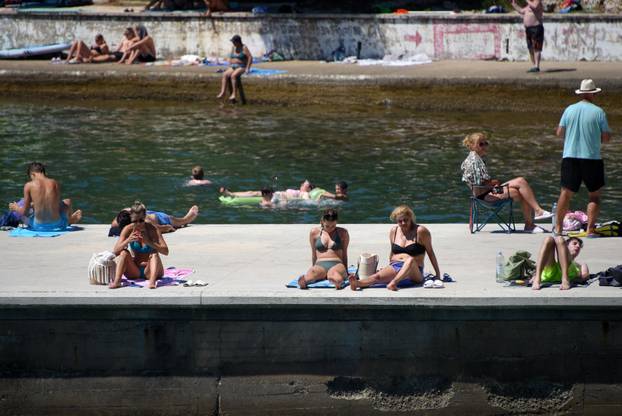 Pula: Velike vrućine potjerale sve na more