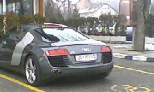 Skupocjenim Audijem R8 stao na mjesto za invalide