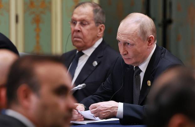 Russian President Putin and Turkish President Erdogan meet at SCO summit in Tianjin