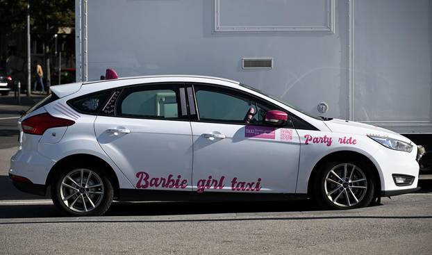 Zagreb: Barbie taxi