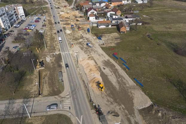 Pogled iz zraka na rekonstrukciju Sarajevske ulice u Zagrebu i prvo proširenje tramvajske pruge nakon 20 godina