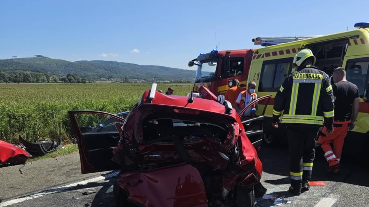 FOTO U lančanom sudaru na  A3 poginulo dvoje ljudi: Satima bio blokiran promet  na autocesti
