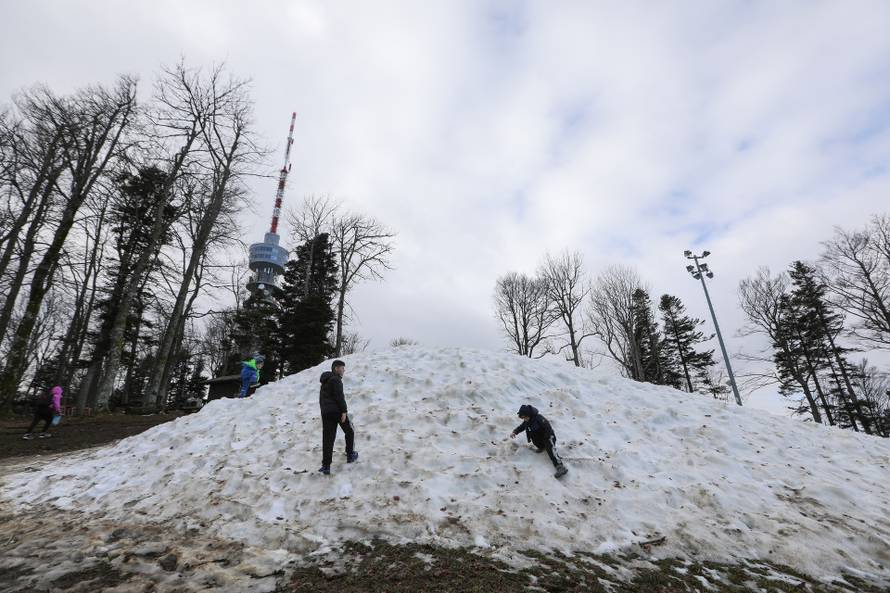 U prvim danima siječnja zagrebačko Sljeme bez hladne zime i pravog snijega