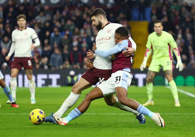 Premier League - Aston Villa v Manchester City